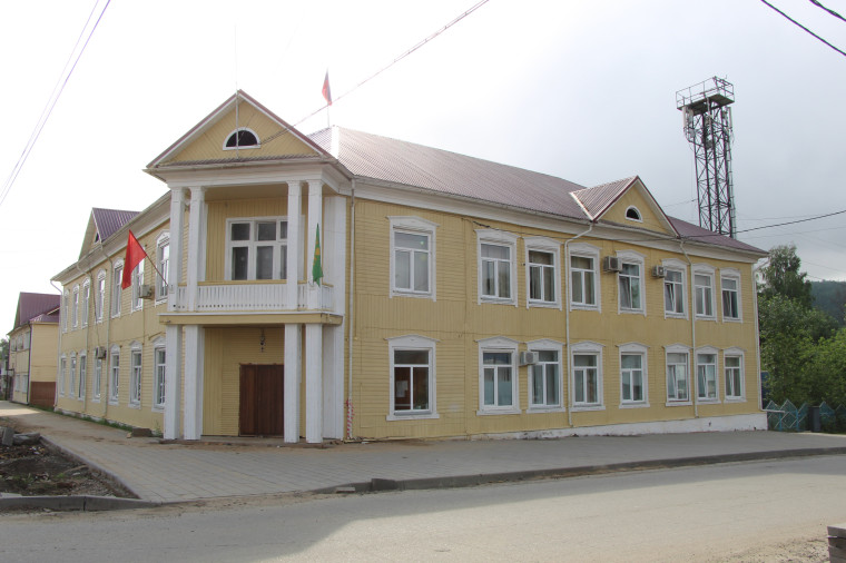 Официально: на районной планёрке. Официально: на районной планёрке.